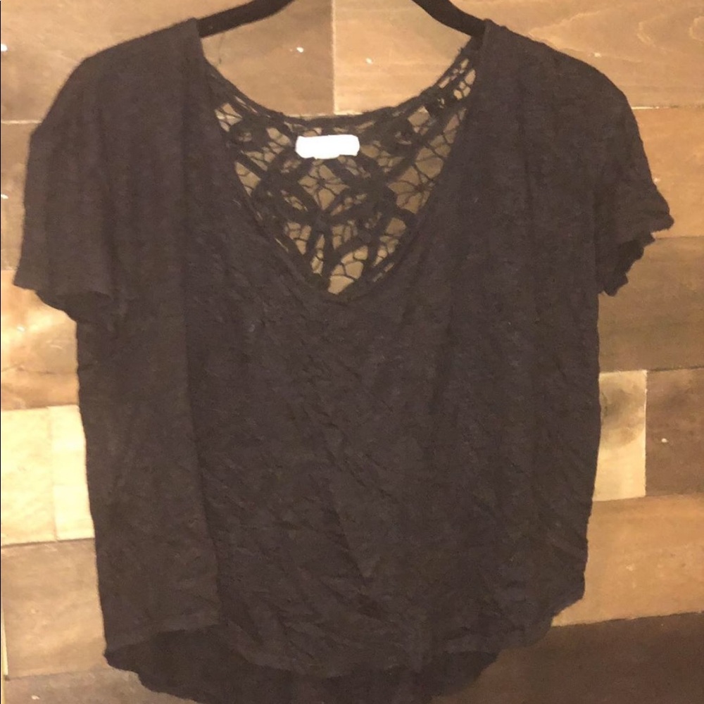 Black loose shirt with lace back